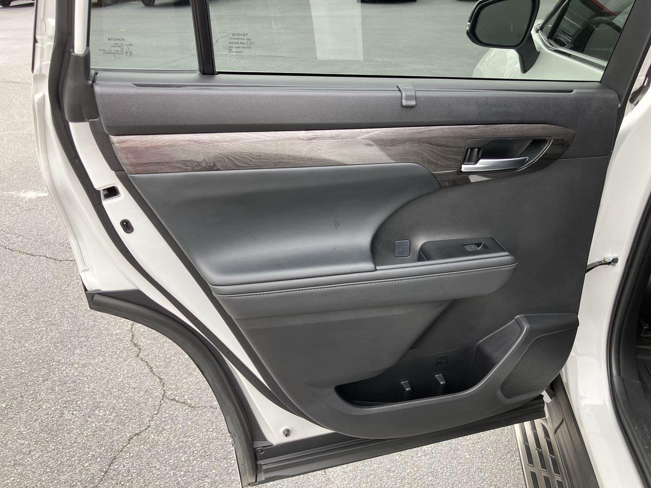 Used 2025 Toyota Highlander SUV