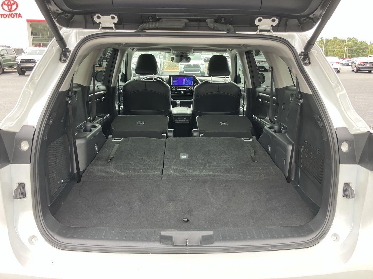 Used 2025 Toyota Highlander SUV