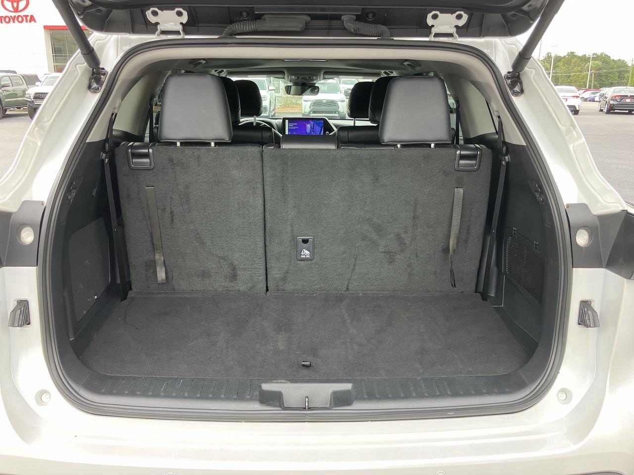 Used 2025 Toyota Highlander SUV
