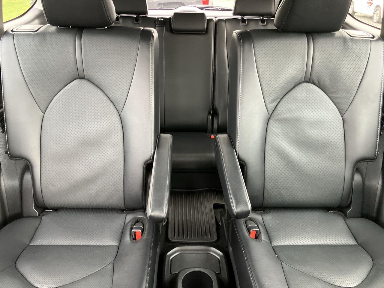Used 2025 Toyota Highlander SUV