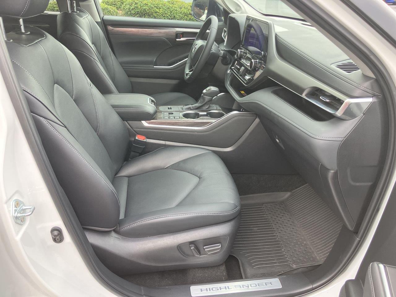 Used 2025 Toyota Highlander SUV