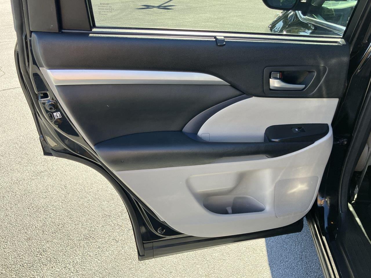 Used 2017 Toyota Highlander SUV
