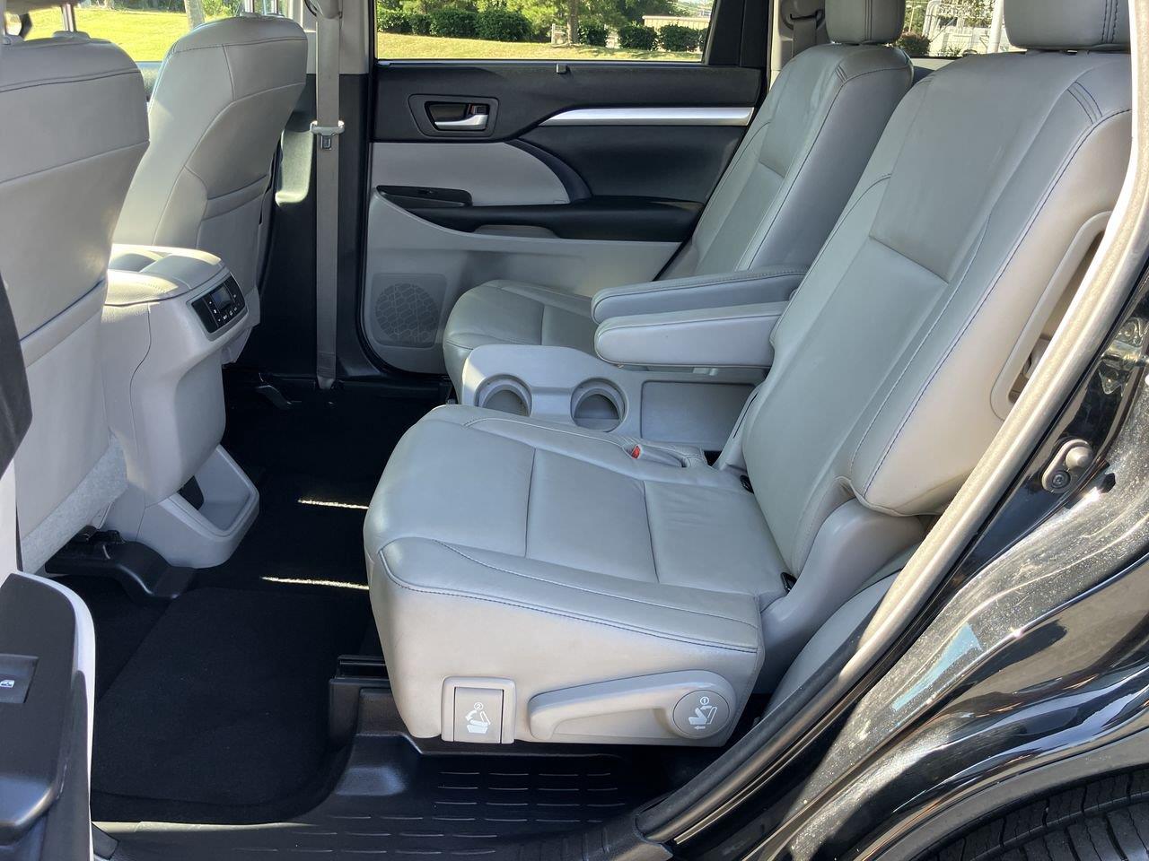 Used 2017 Toyota Highlander SUV