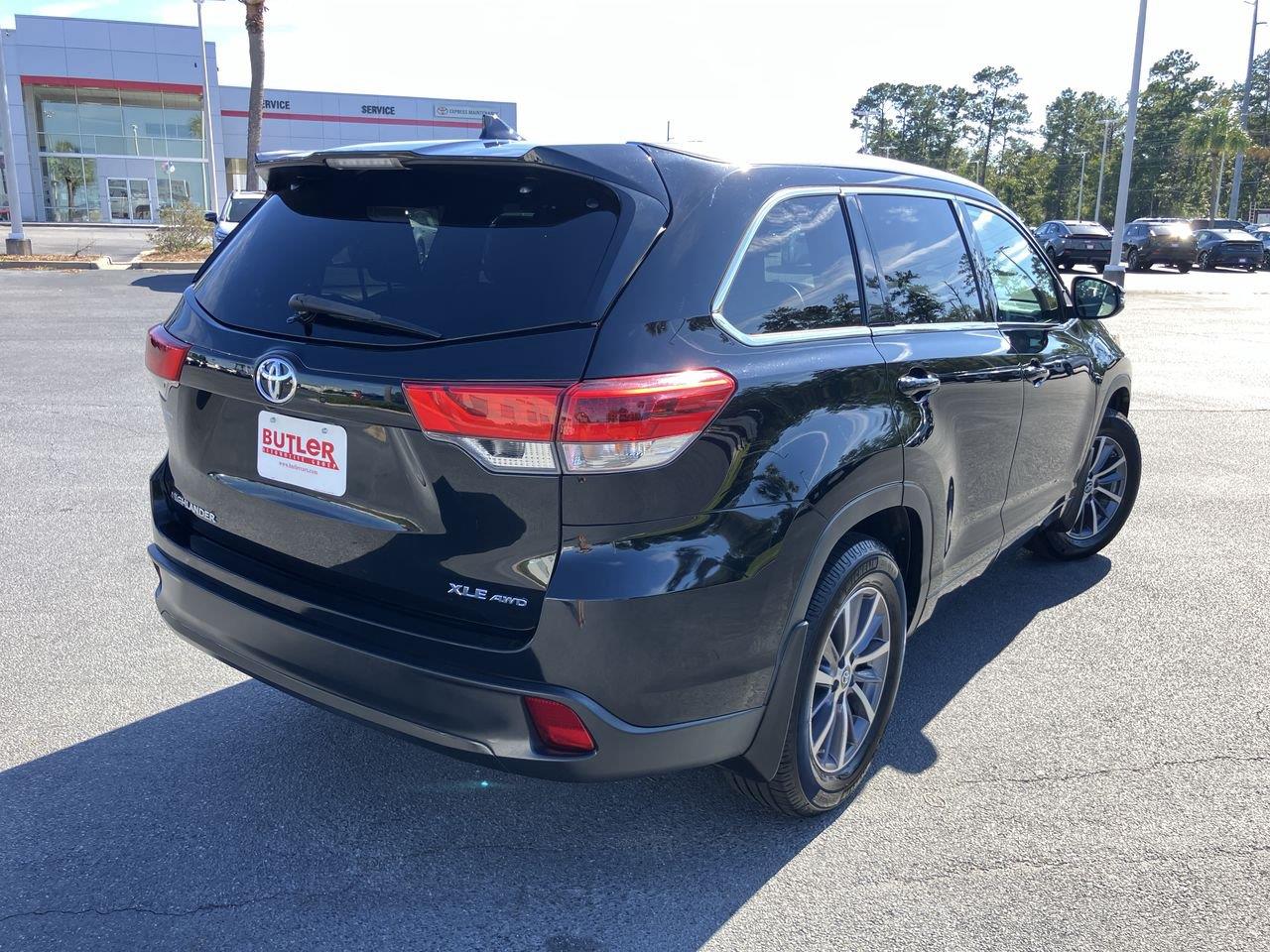 Used 2017 Toyota Highlander SUV