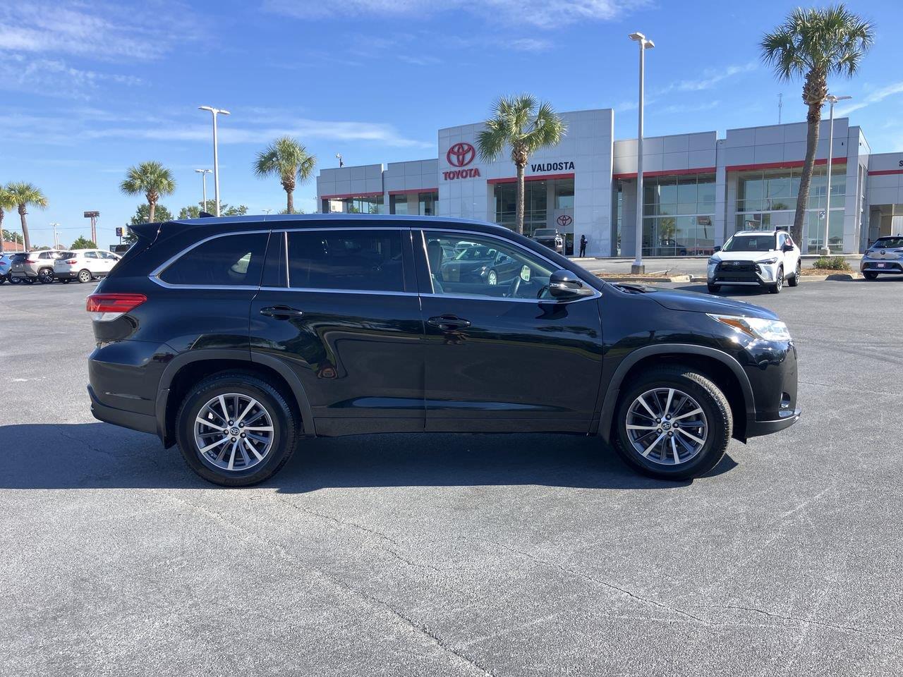 Used 2017 Toyota Highlander SUV