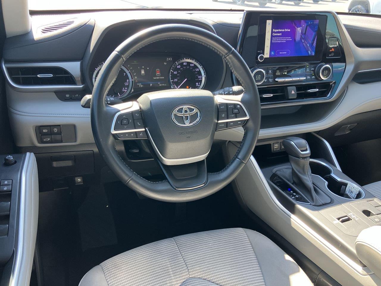 Used 2023 Toyota Highlander SUV