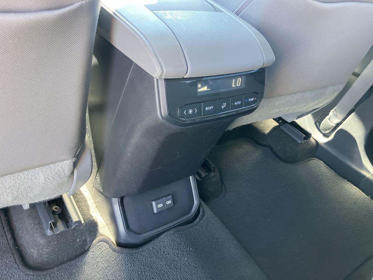 Used 2023 Toyota Highlander SUV
