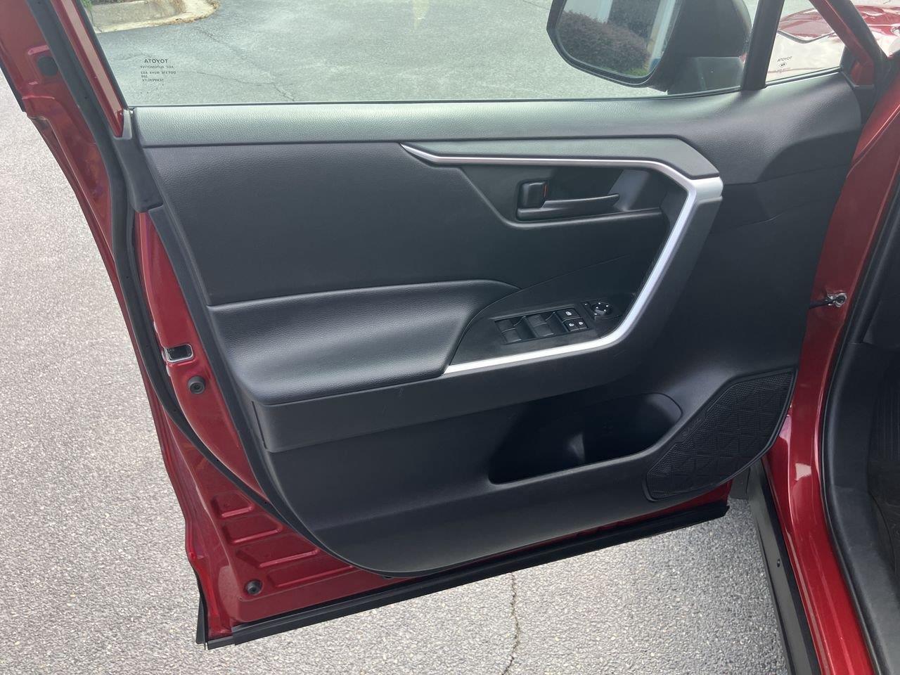 Used 2021 Toyota RAV4 SUV