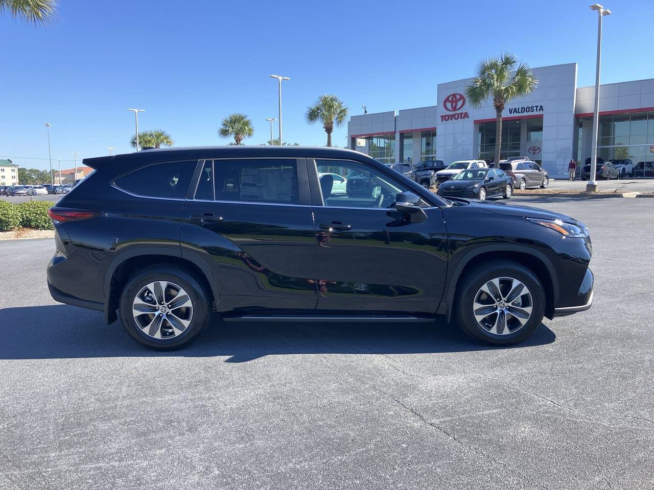 New 2026 Toyota Highlander SUV