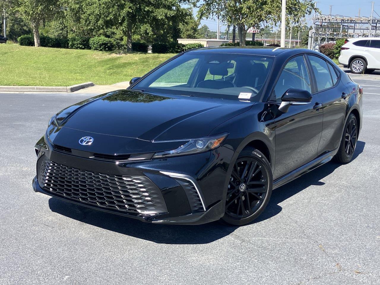 Black (Midnight Black Metallic) 2026 Toyota Camry Sedan Front-Wheel Drive Continuously Variable Transmission