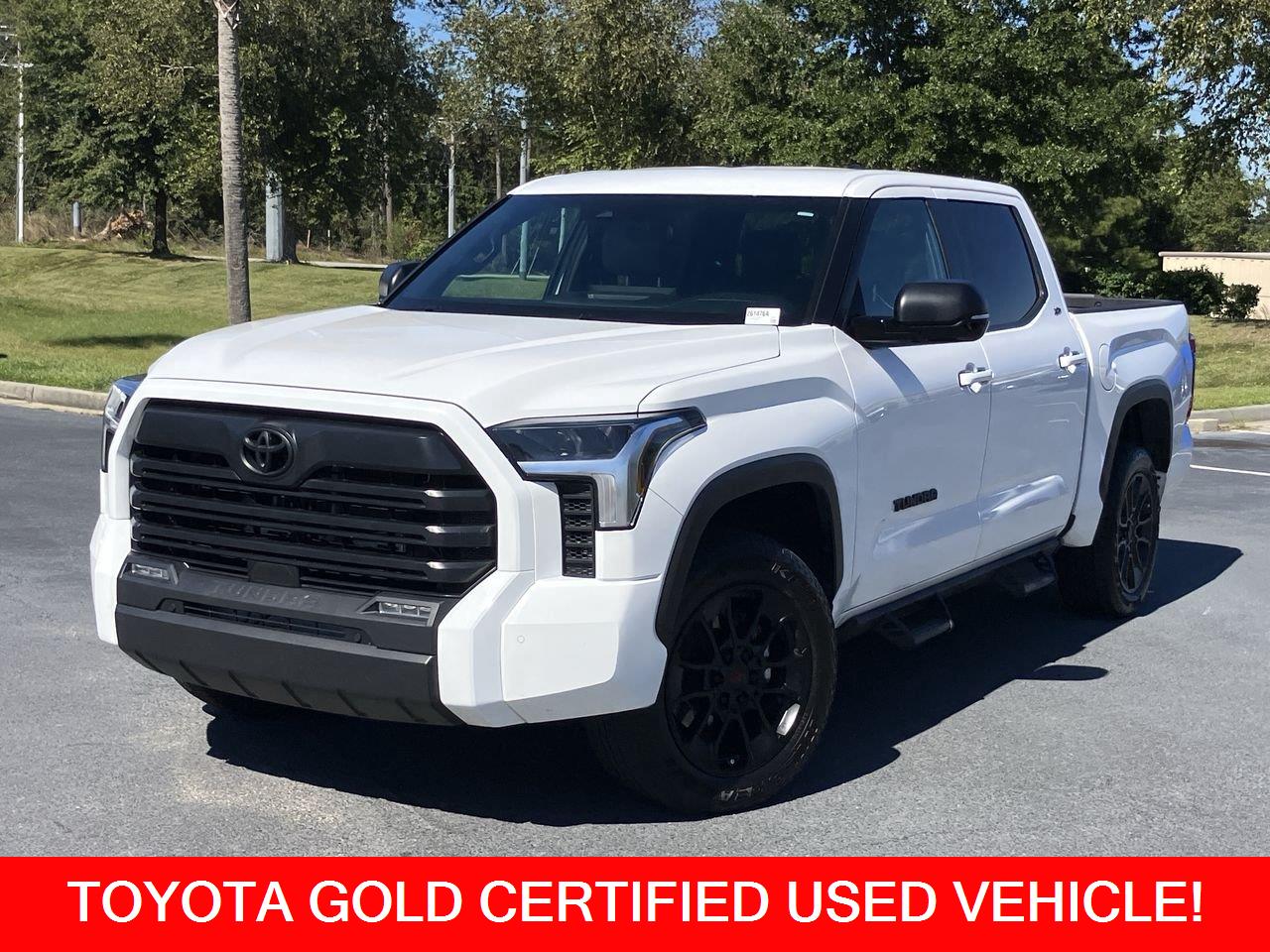 White (Ice Cap) 2026 Toyota Tundra Pickup Truck Four-Wheel Drive Automatic