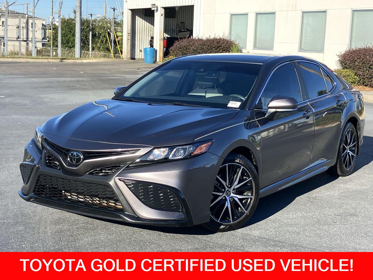 2022 Toyota Camry SE FWD