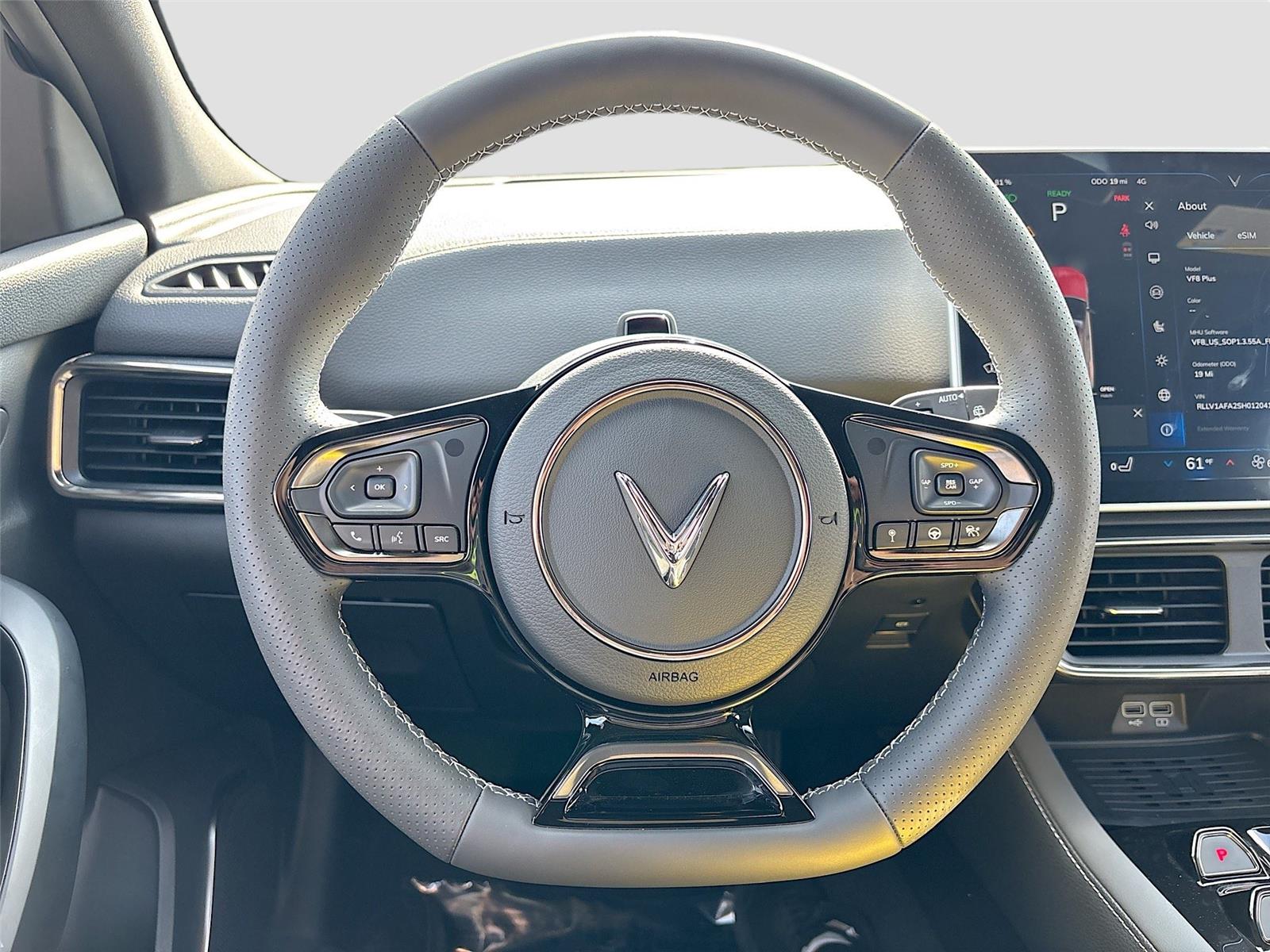 2025 VinFast VF 8 Plus