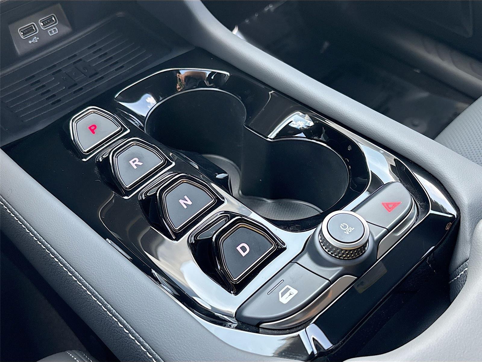 2025 VinFast VF 8 Plus