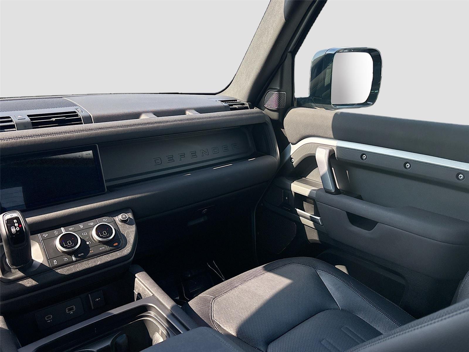 2022 Land Rover Defender X-Dynamic S
