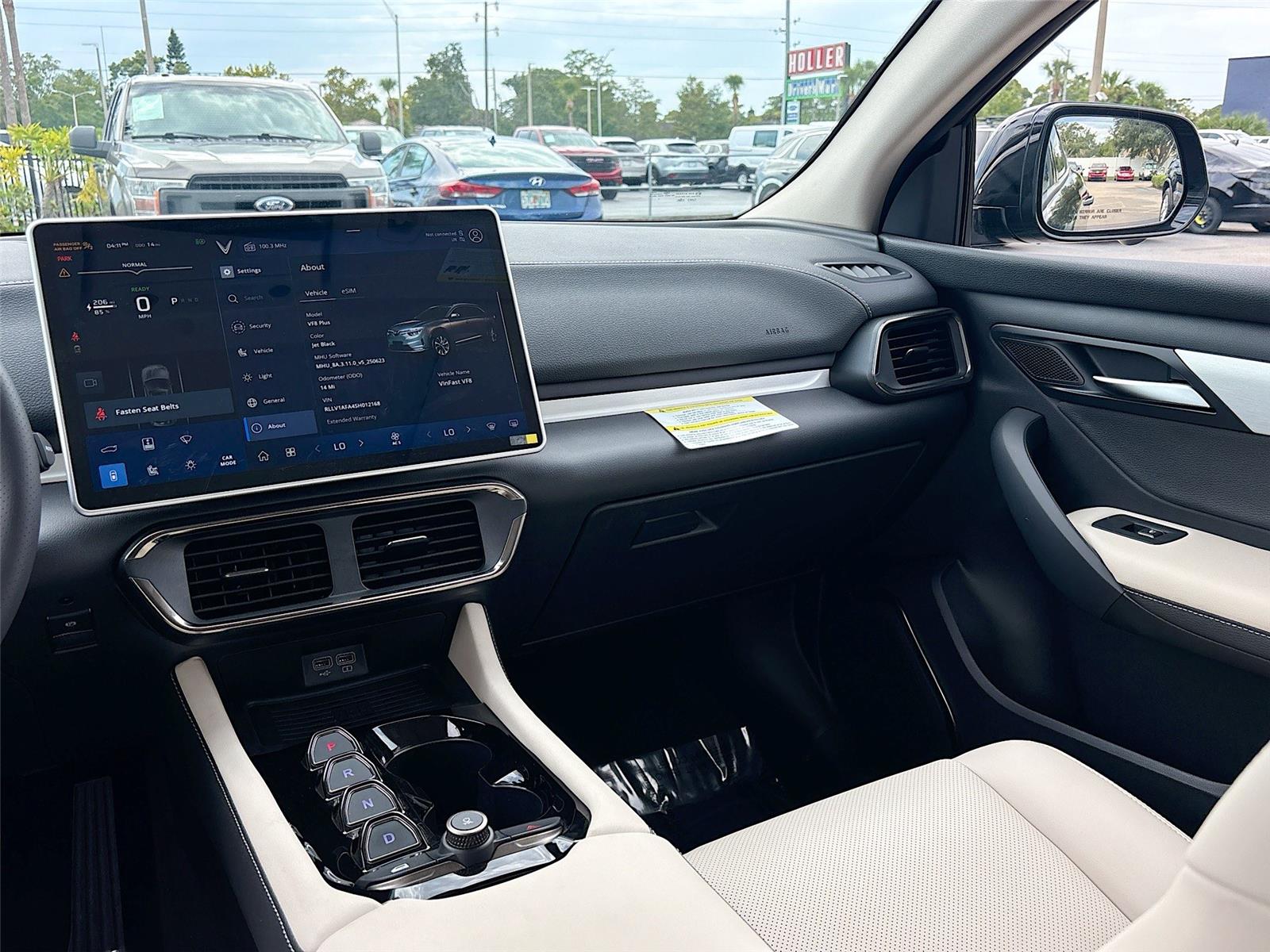 2025 VinFast VF 8 Plus