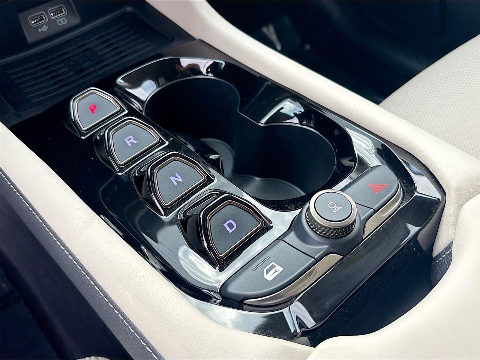 2025 VinFast VF 8 Plus