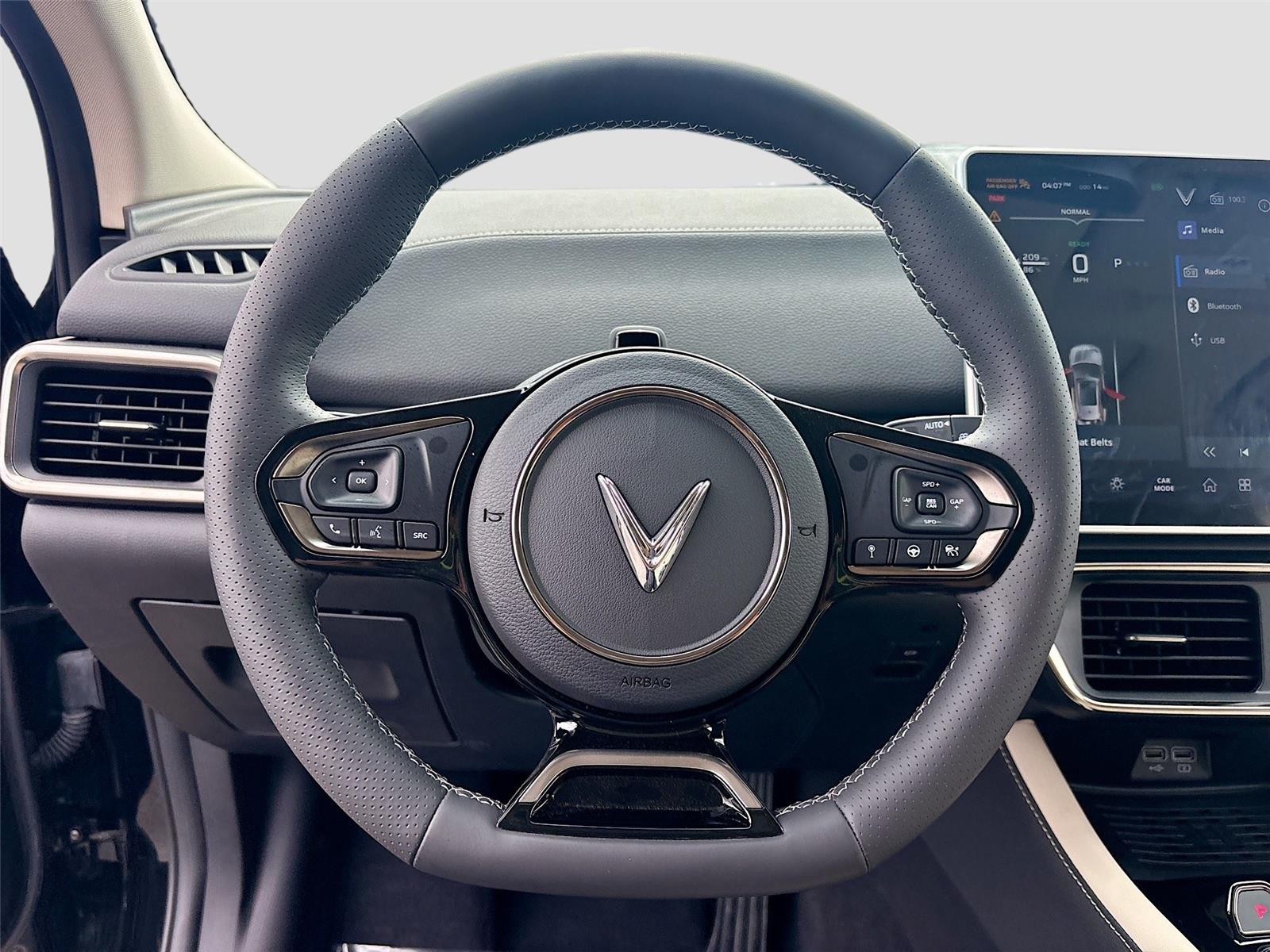 2025 VinFast VF 8 Plus