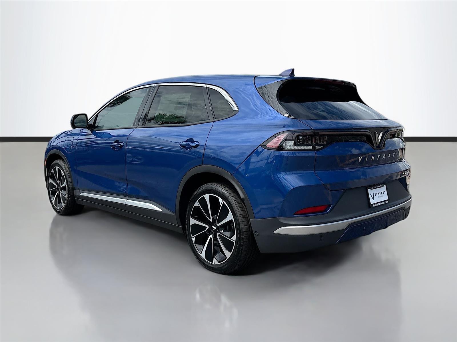 2025 VinFast VF 8 Plus