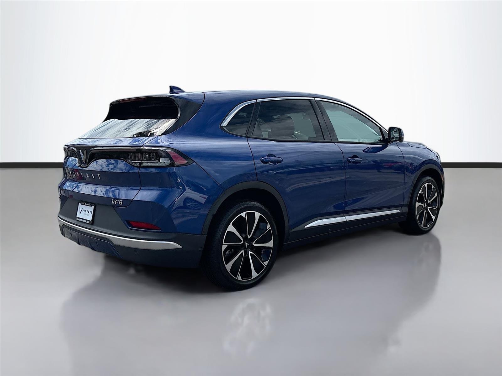 2025 VinFast VF 8 Plus