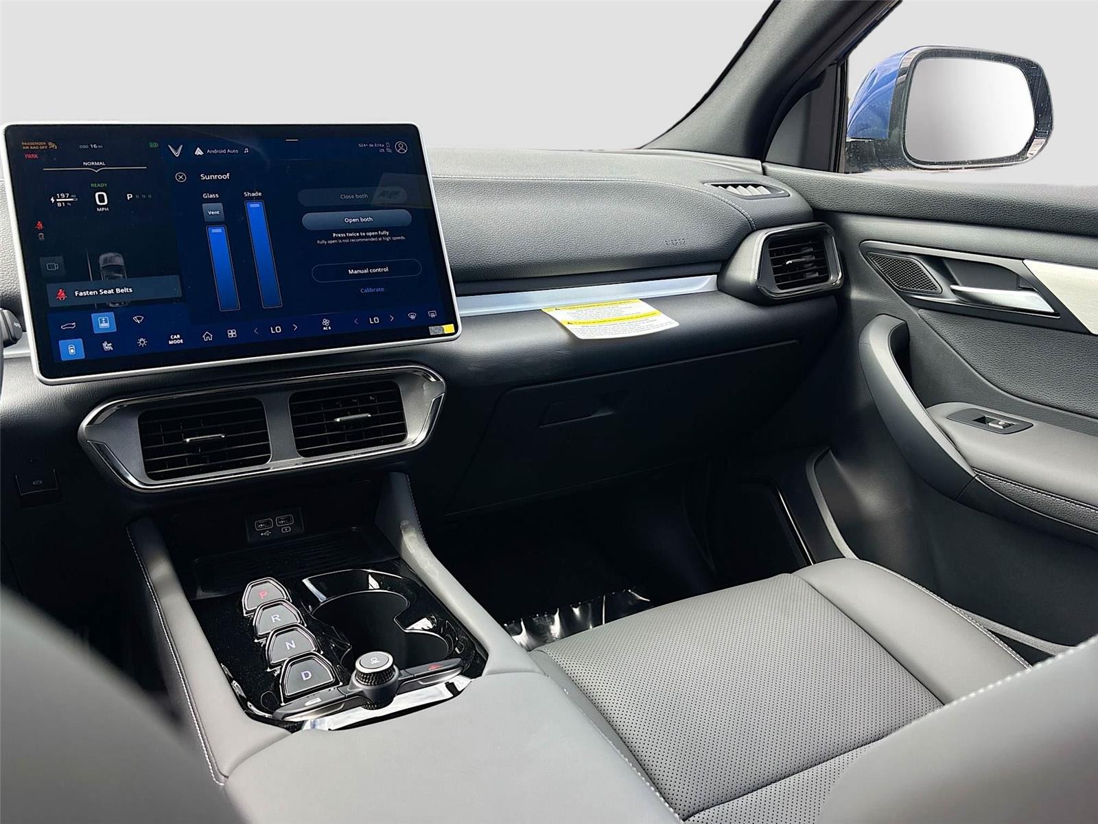 2025 VinFast VF 8 Plus