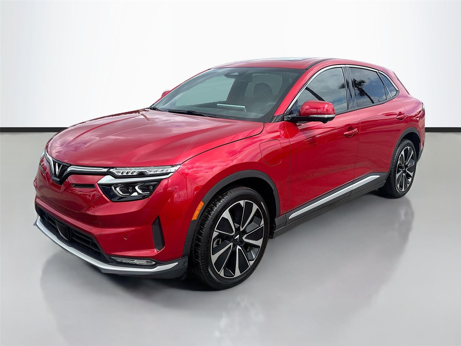 2025 Vinfast VF 8 8 photo 3