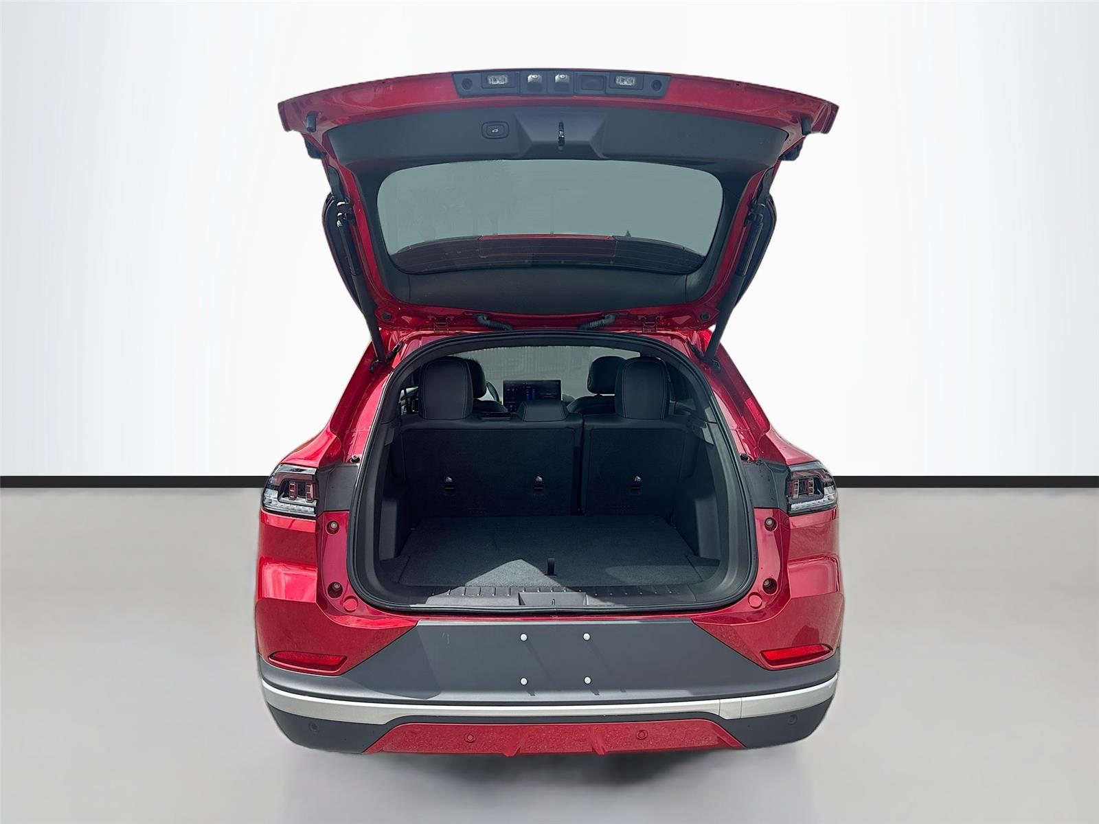 2025 VinFast VF 8 Plus