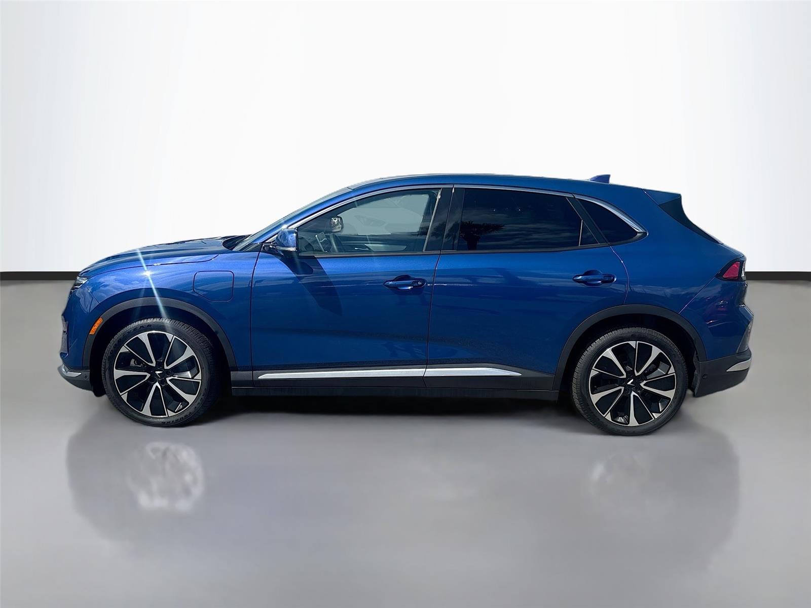 2025 VinFast VF 8 Plus