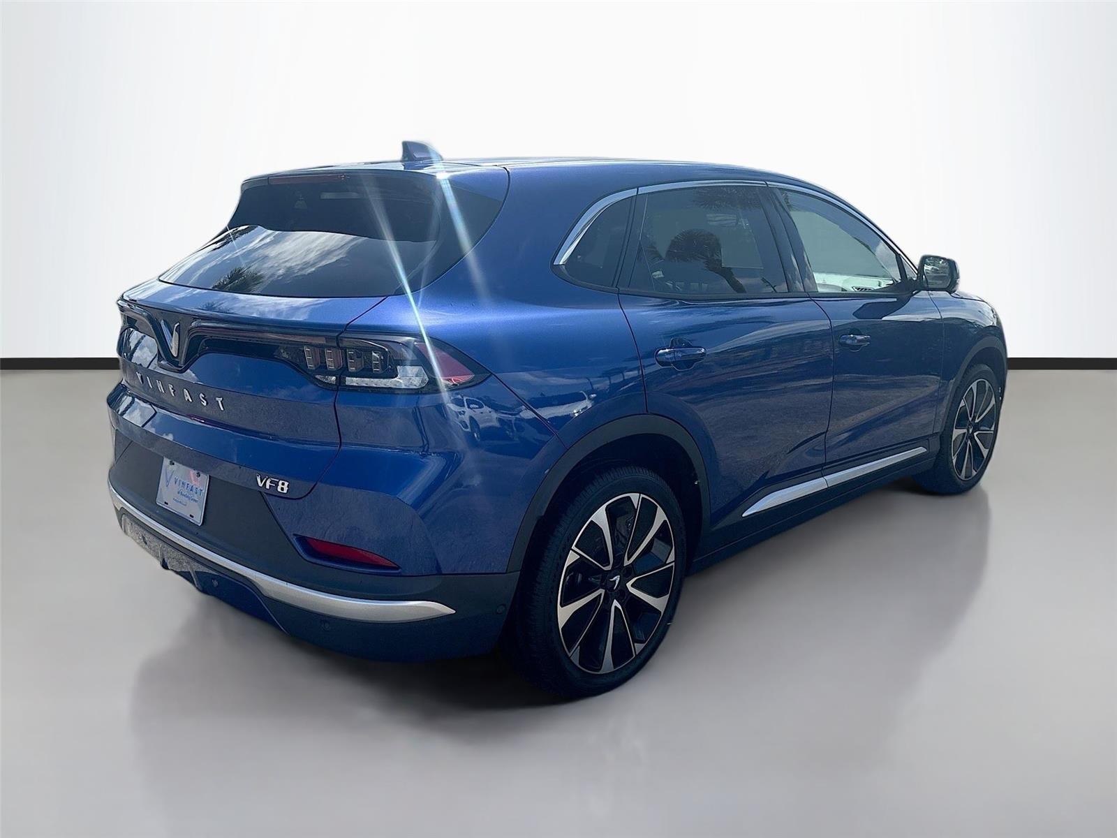 2025 VinFast VF 8 Plus