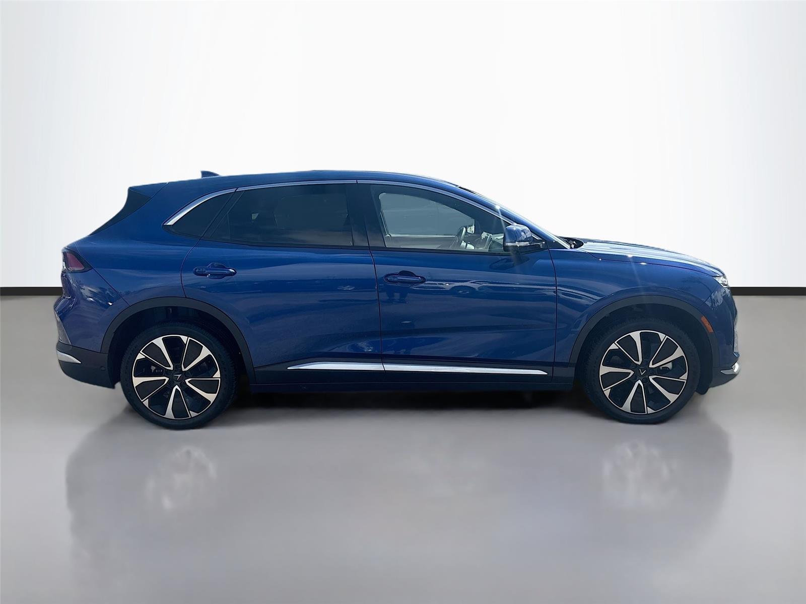 2025 VinFast VF 8 Plus