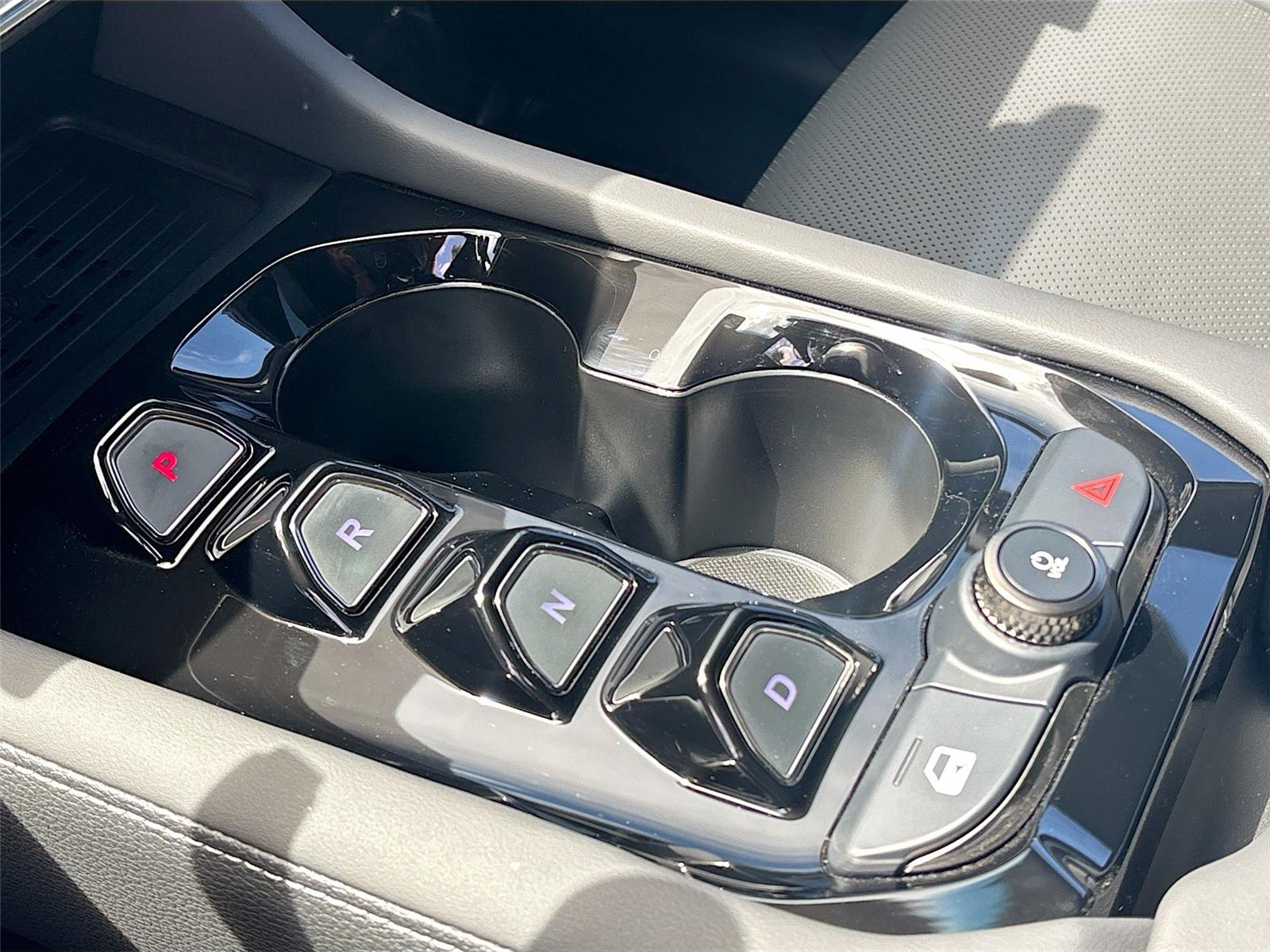 2025 VinFast VF 8 Plus