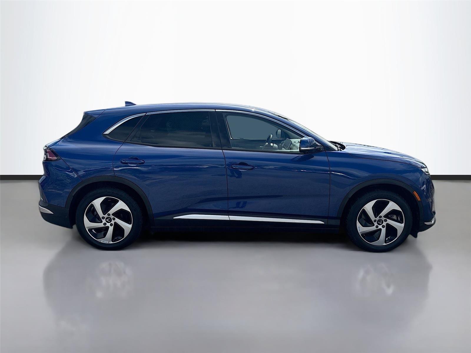 2023 VinFast VF 8 Eco