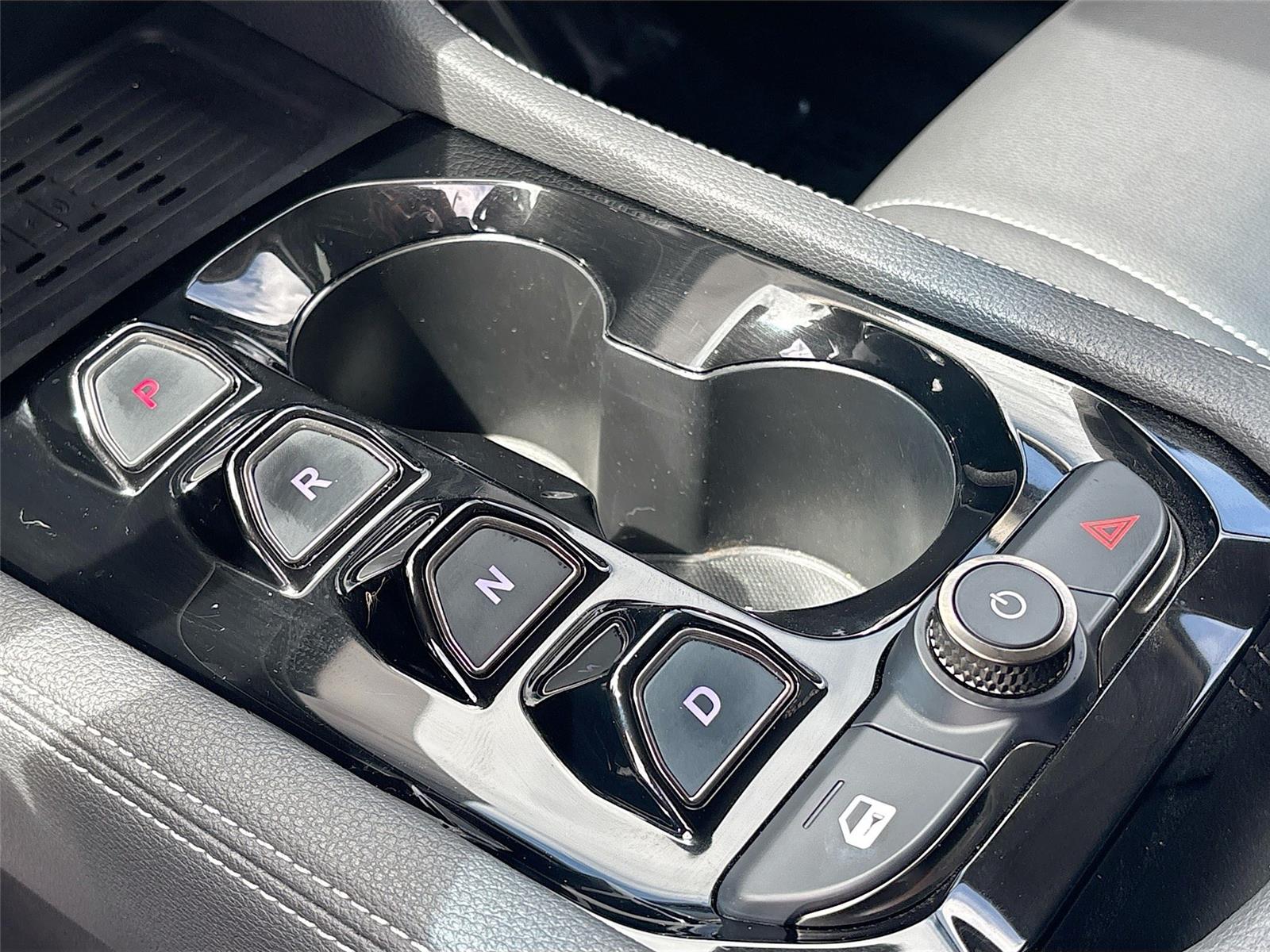 2023 VinFast VF 8 Eco