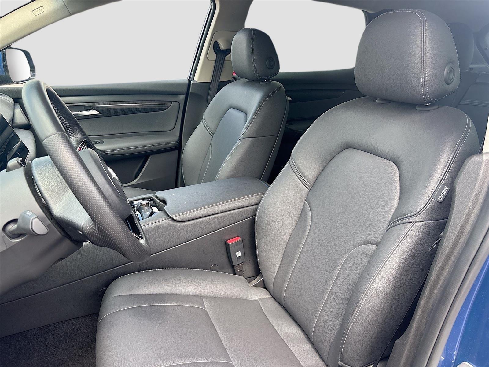 2023 VinFast VF 8 Eco