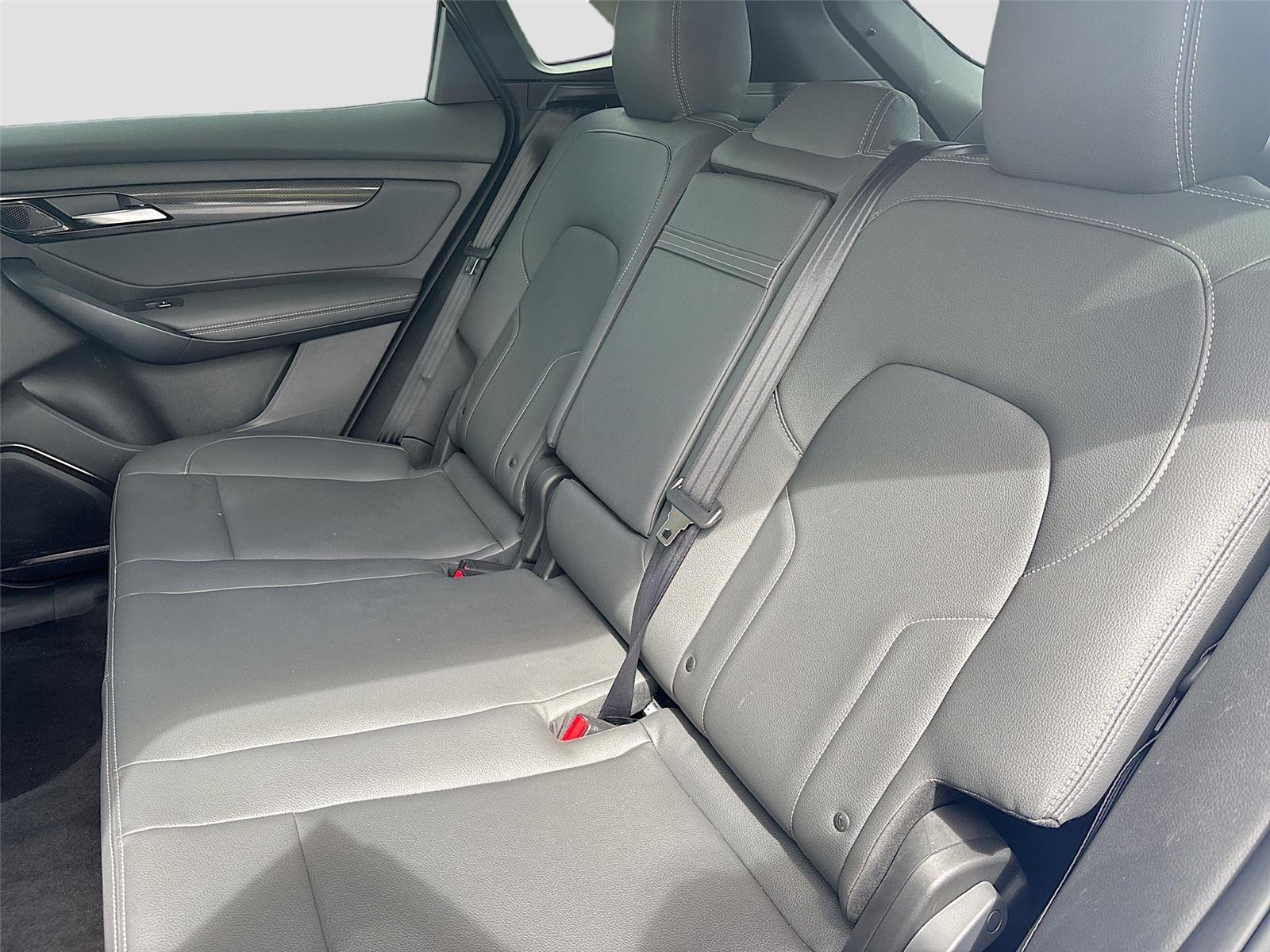 2023 VinFast VF 8 Eco