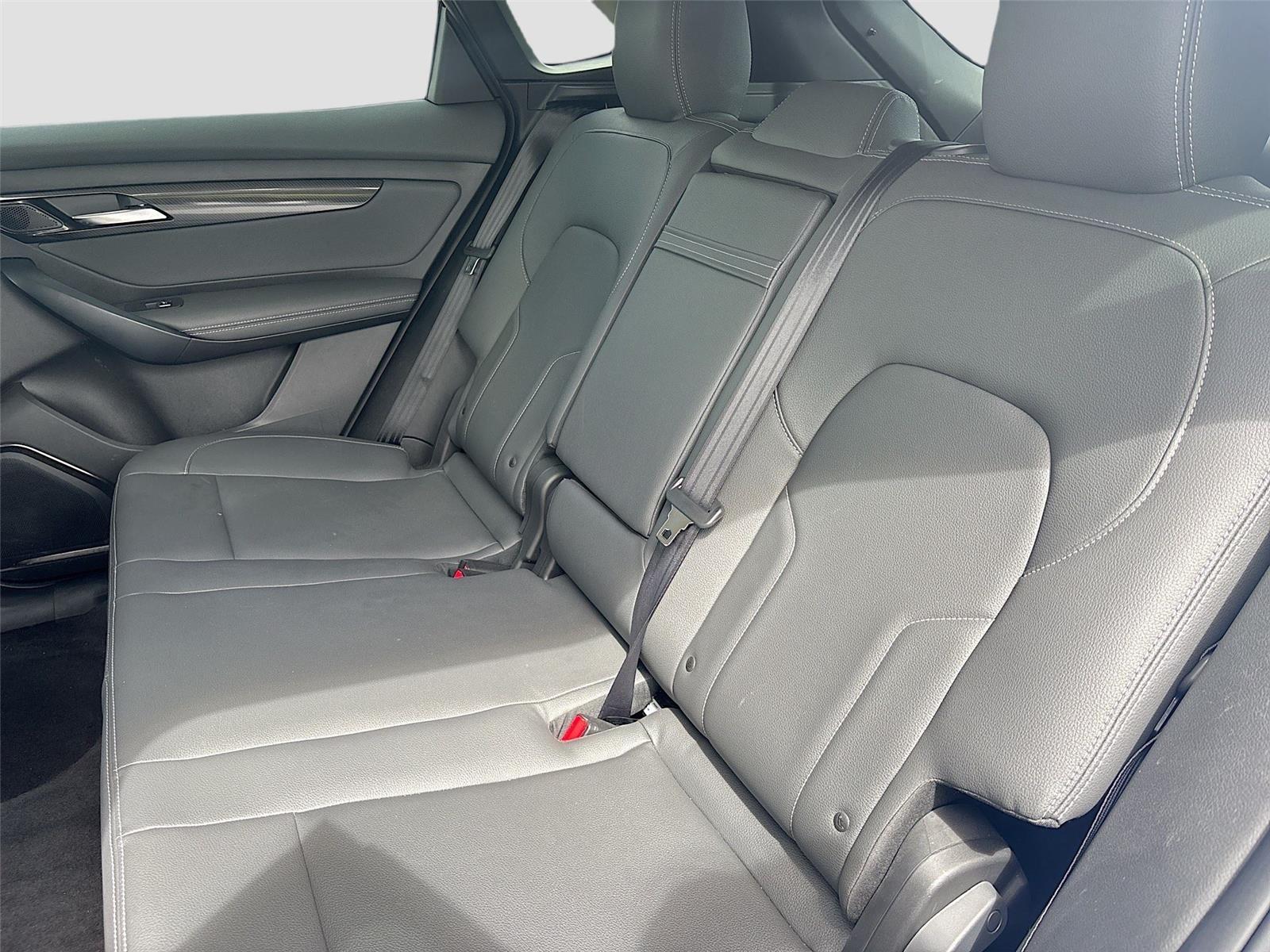 2023 VinFast VF 8 Eco