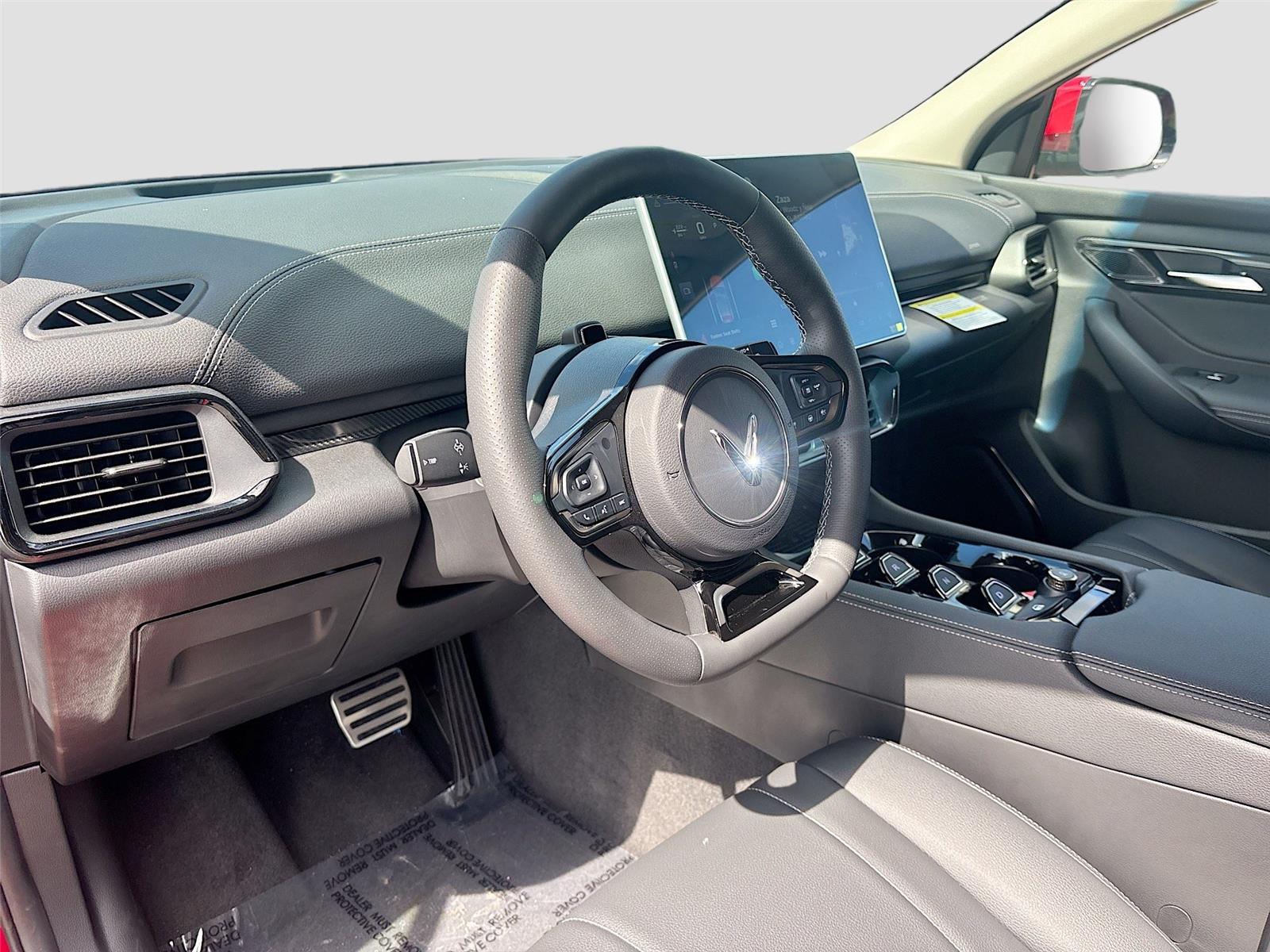 2025 VinFast VF 8 Eco