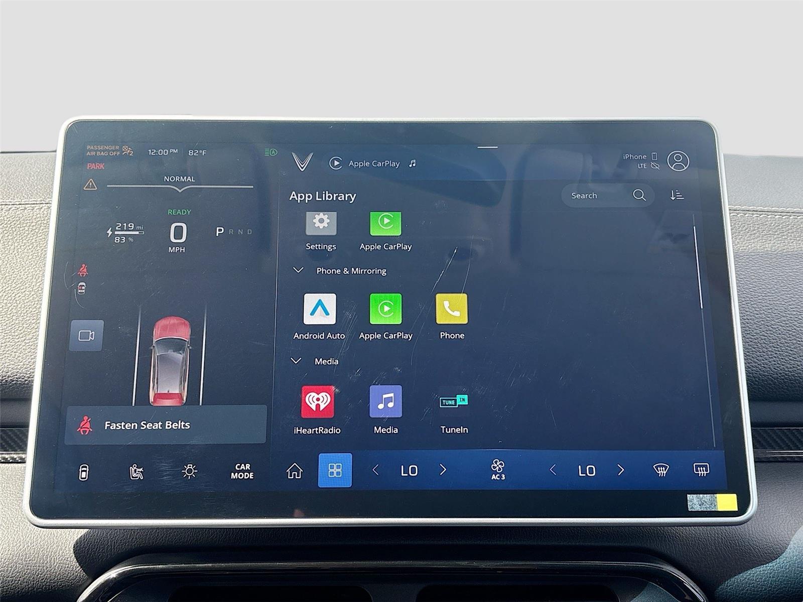 2025 VinFast VF 8 Eco