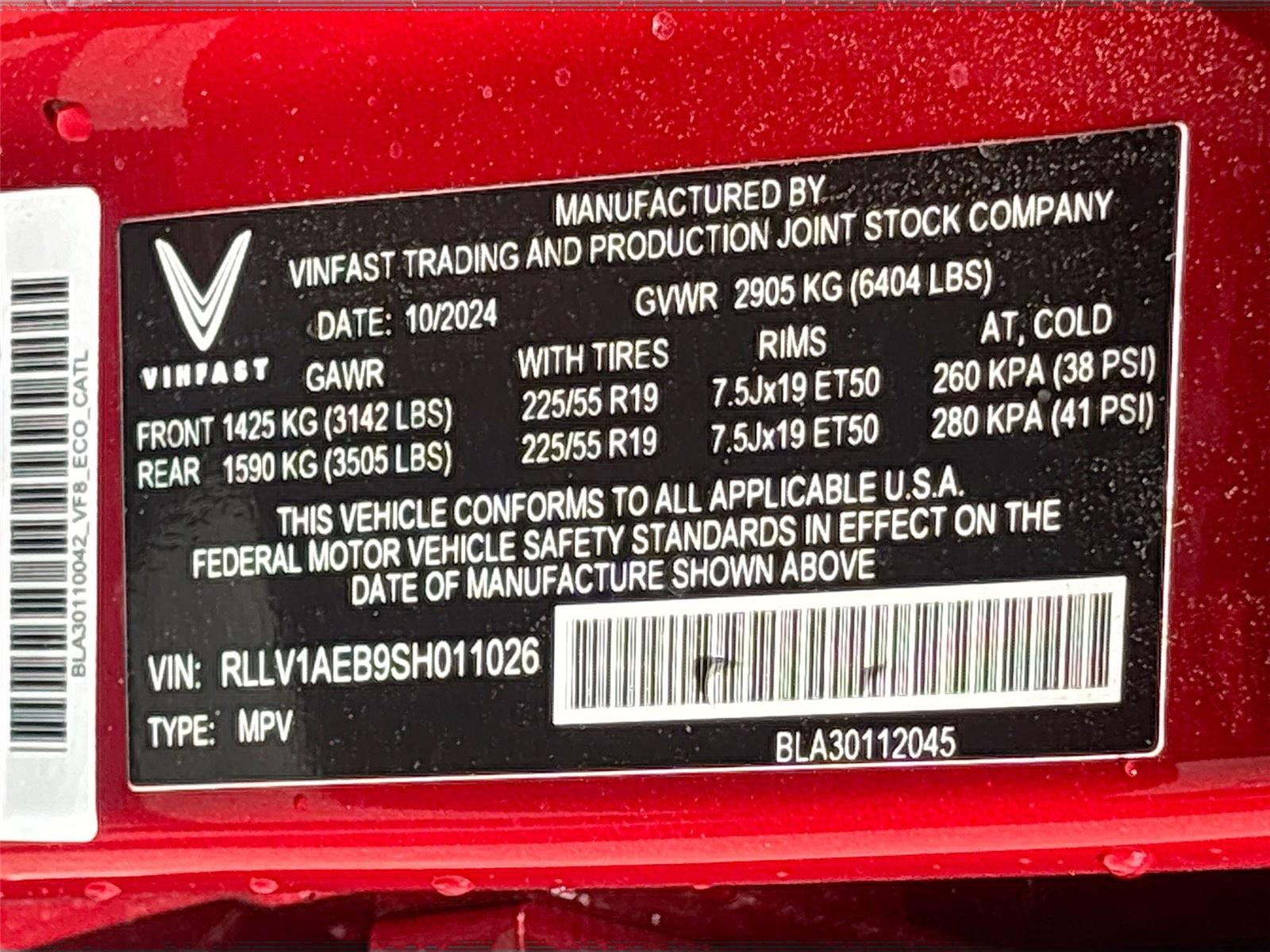 2025 VinFast VF 8 Eco