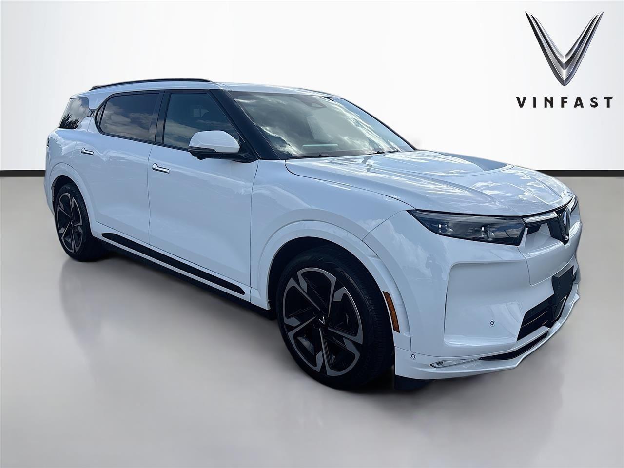 2024 VinFast VF 9 Plus