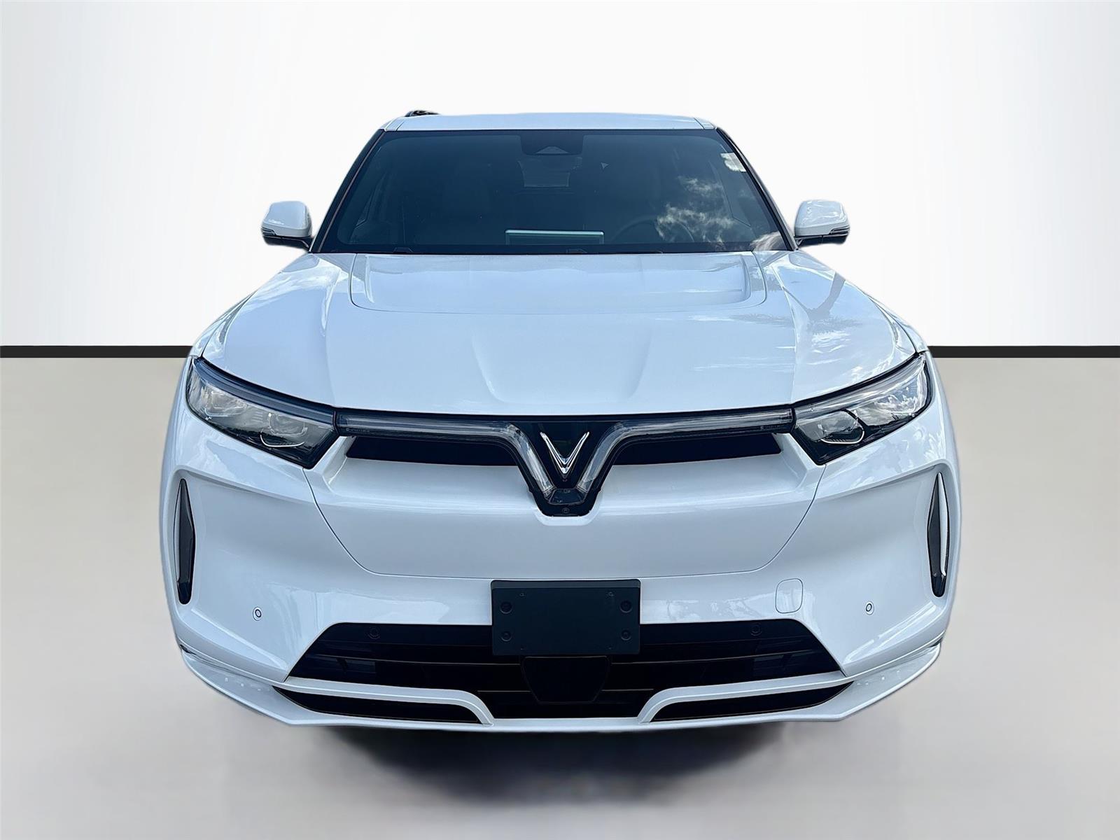 2024 VinFast VF 9 Plus