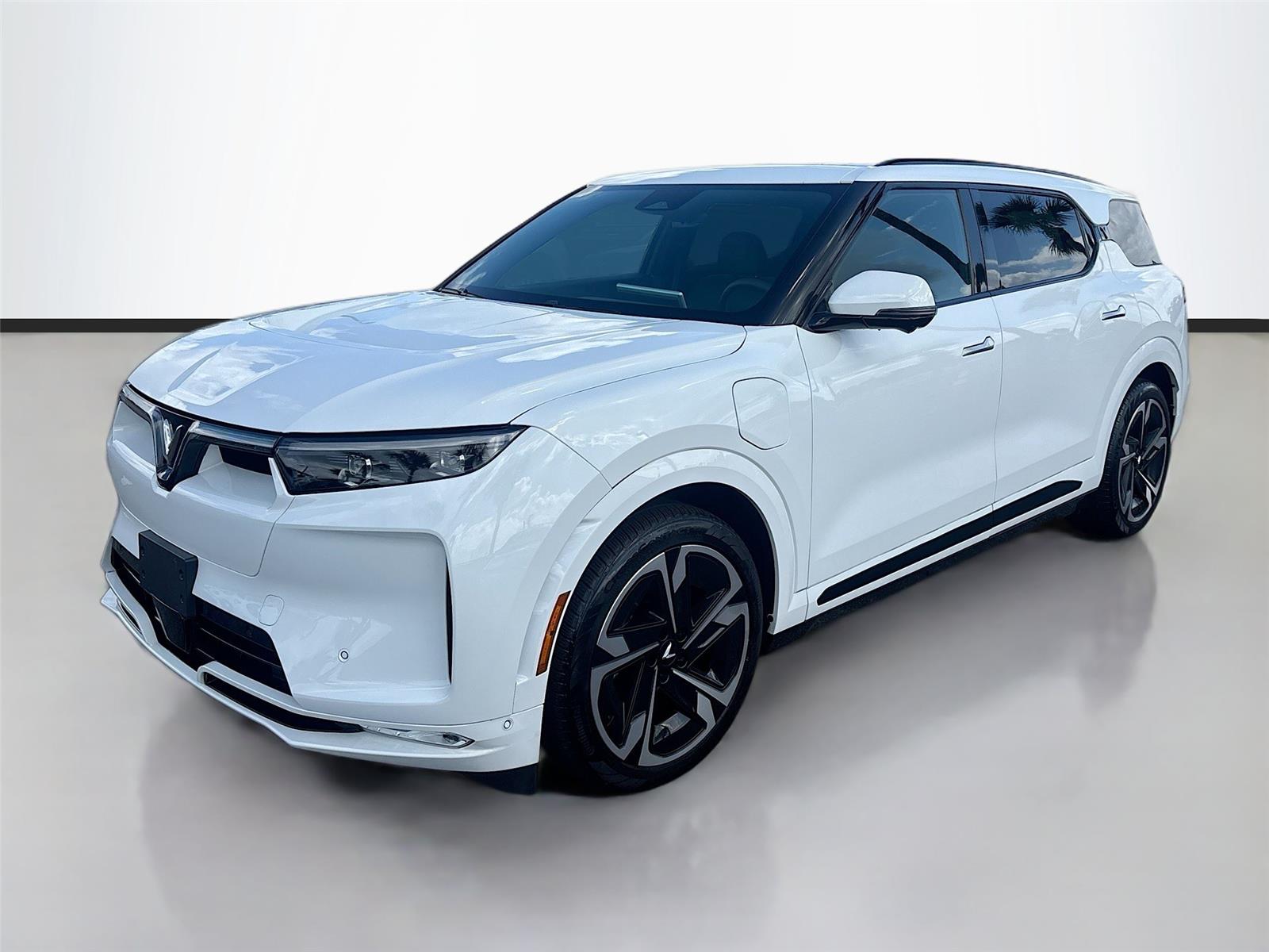 2024 VinFast VF 9 Plus