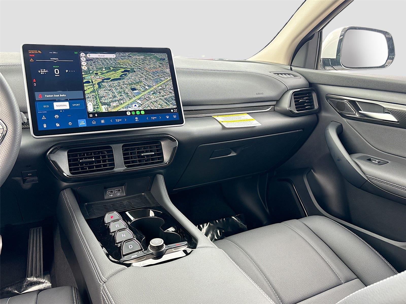 2025 VinFast VF 8 Eco