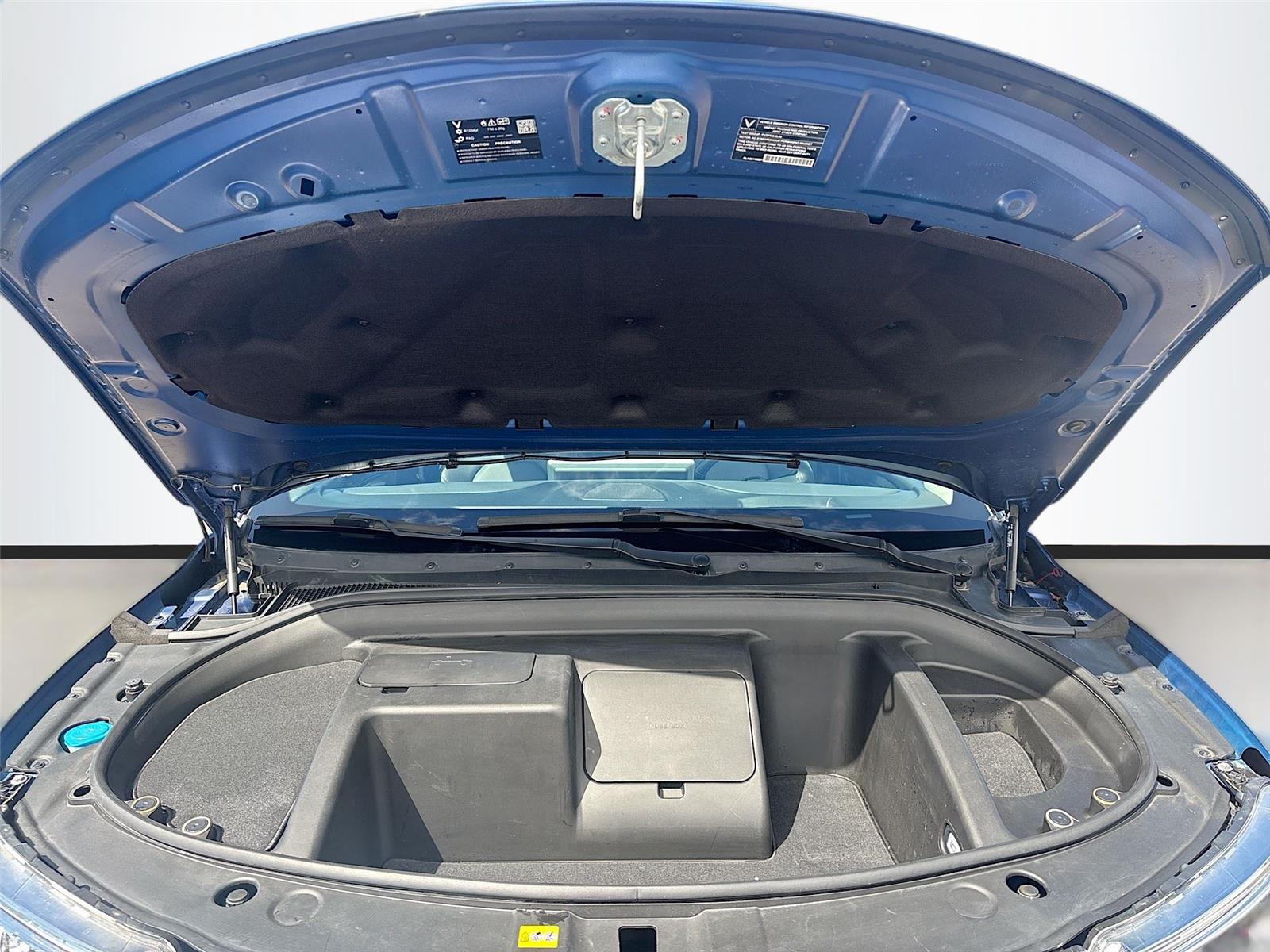 2023 VinFast VF 8 Eco