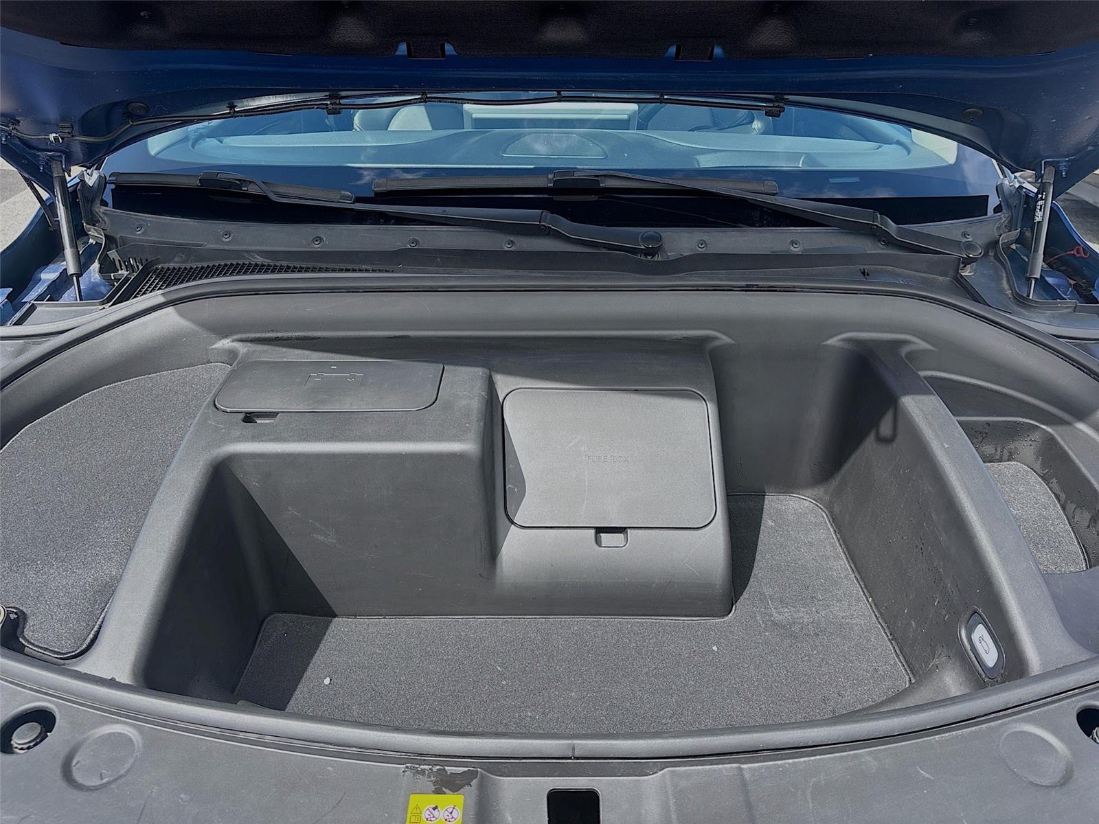 2023 VinFast VF 8 Eco