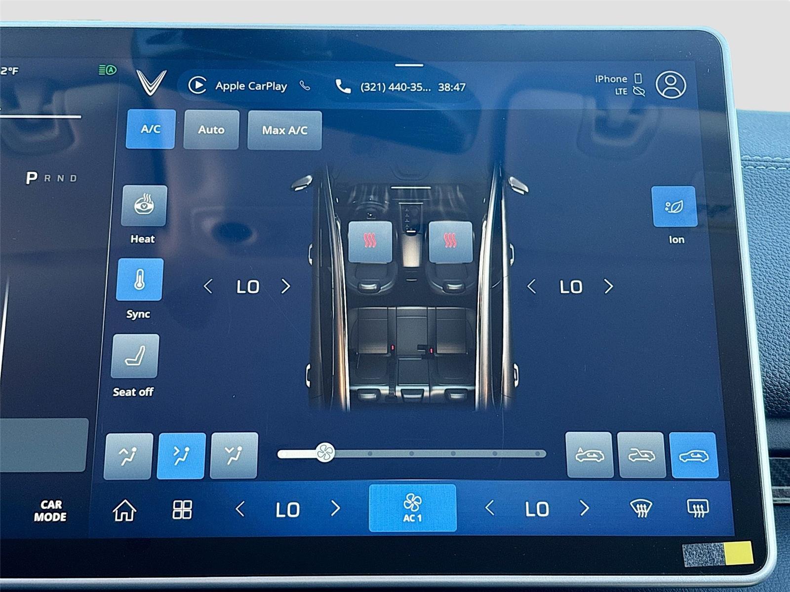 2025 VinFast VF 8 Eco