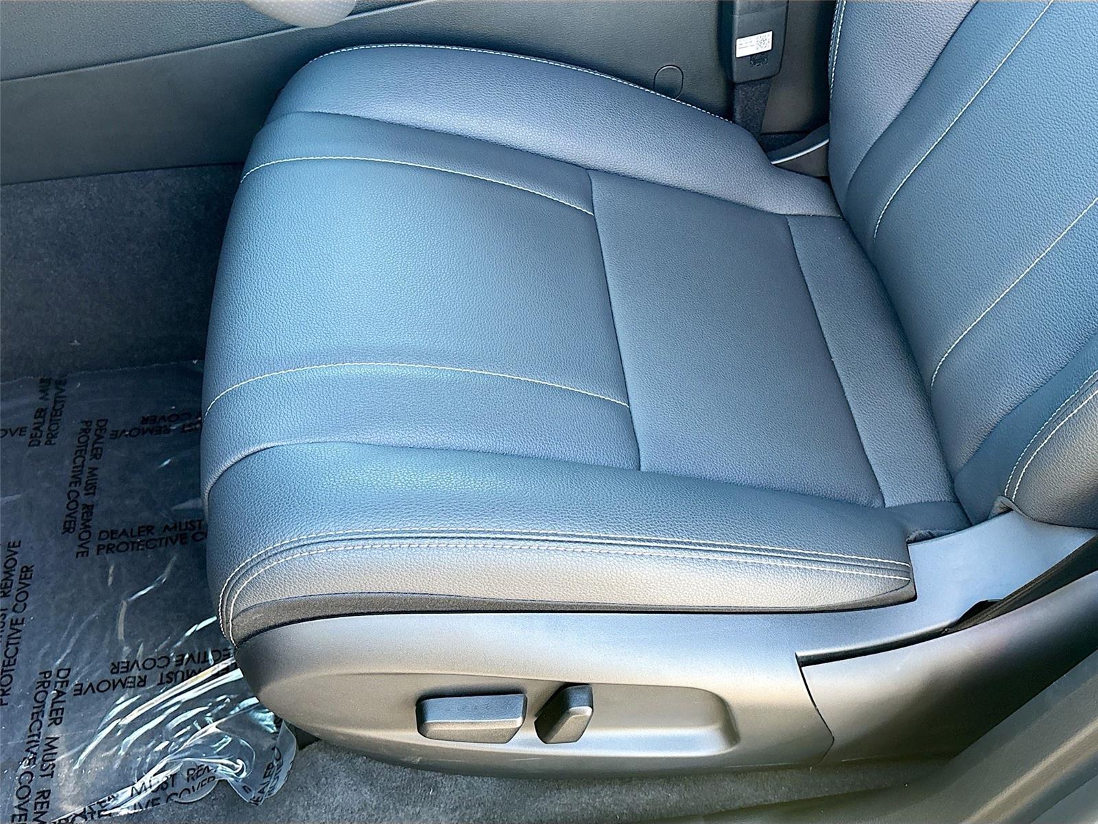 2025 VinFast VF 8 Eco