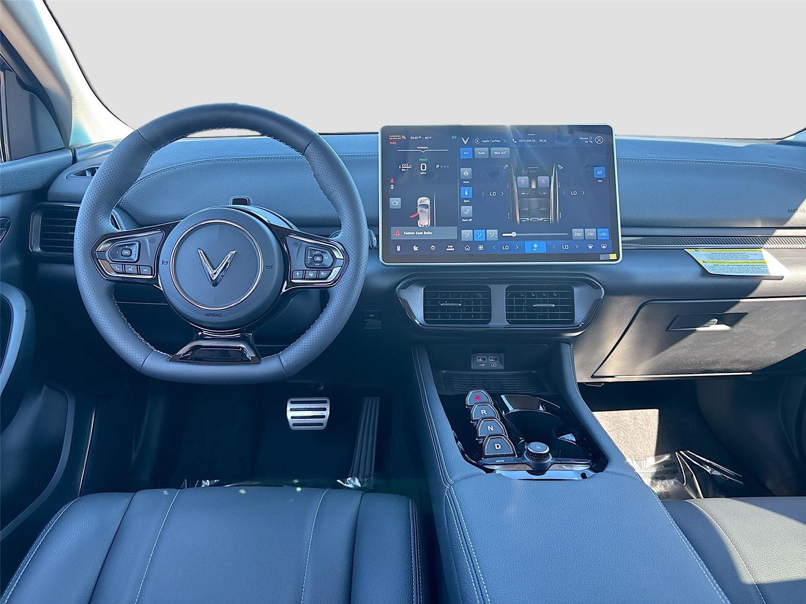 2025 VinFast VF 8 Eco