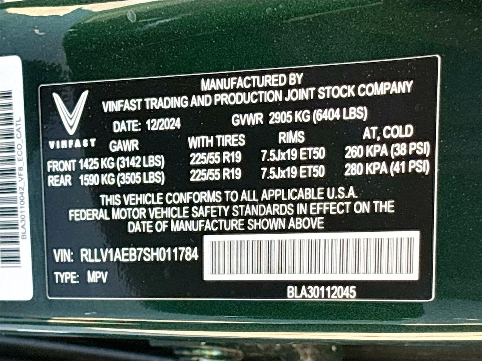 2025 VinFast VF 8 Eco