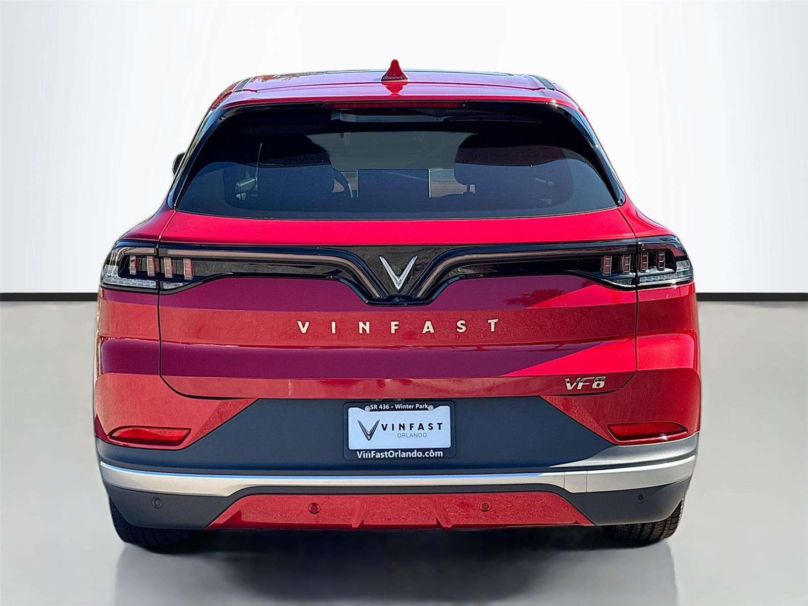 2025 VinFast VF 8 Plus